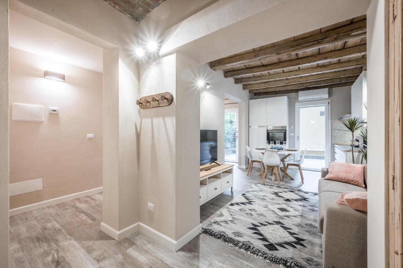 Broccaindosso Wood Apartments 5* Bologna Exterior photo